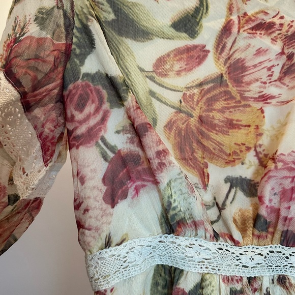 Hope & Ivy Ruffle Hem Mini Floral Lace Dress with open back, XS - Picture 5 of 6